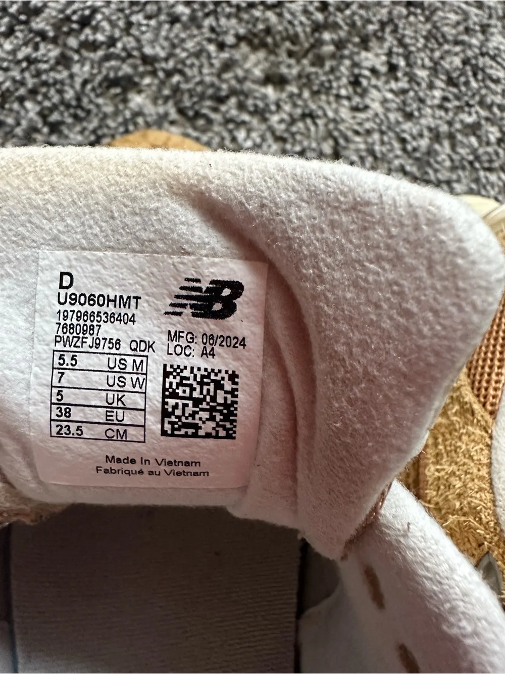 NEW BALANCE 9060 in Great Plains Women's size 7 - Picture 13 of 14